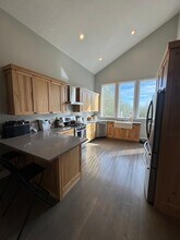 898 E 2100 S in Lehi, UT - Foto de edificio - Building Photo