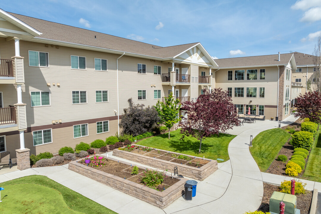 Courtland Place Retirement Community in Spokane Valley, WA - Foto de edificio