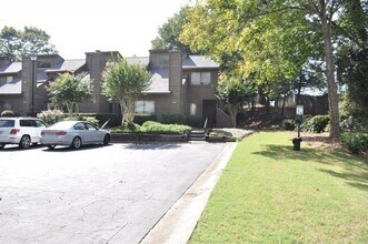 2003 Parkaire Crossing in Marietta, GA - Building Photo - Building Photo