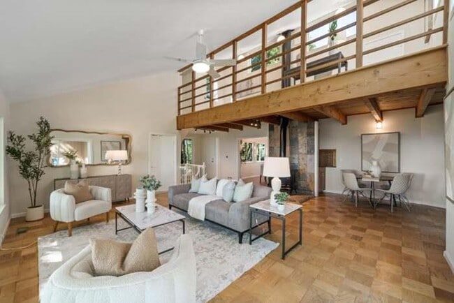 20243 Beatty Ridge Rd in Los Gatos, CA - Building Photo - Building Photo