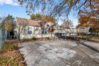 1249 N Pershing St in Wichita, KS - Building Photo - Building Photo