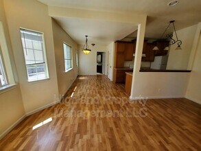 1247 NE Williams St in Pullman, WA - Foto de edificio - Building Photo