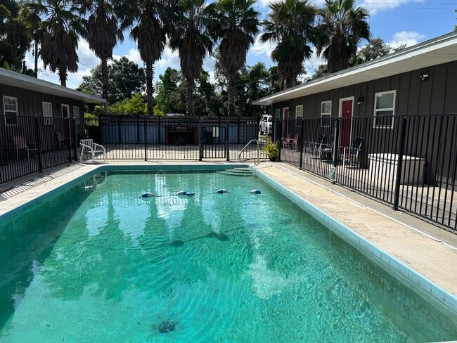 306 Lake Millsite Rd E in Bartow, FL - Building Photo - Building Photo