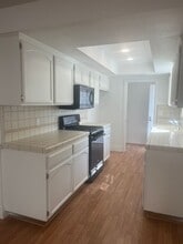 1534 S Thornburg St in Santa Maria, CA - Building Photo - Building Photo