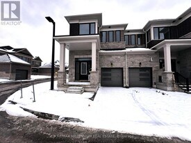 103 Watts Mews in Kawartha Lakes, ON - Building Photo