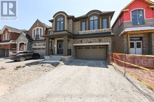 468 Boyd Ln in Milton, ON - Building Photo