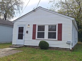 1127 Rowe St in Hampton, VA - Building Photo