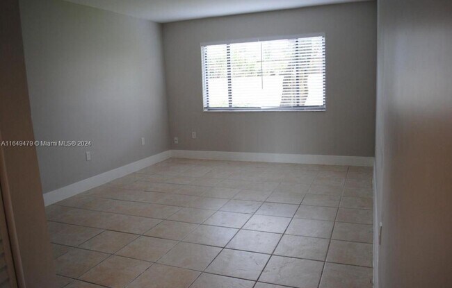 9814 SW 138th Ave-Unit -BD1R in Miami, FL - Building Photo - Building Photo