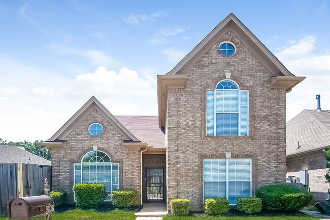 5636 Sycamore Woods Dr