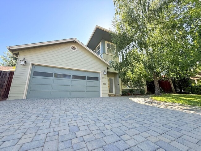 property at 1050 Connecticut Dr