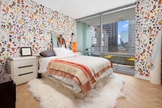 8 E Randolph St, Unit 2906 in Chicago, IL - Building Photo - Building Photo