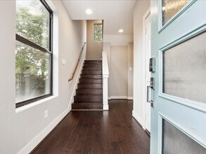 3212 N MacGregor Way in Houston, TX - Building Photo - Building Photo