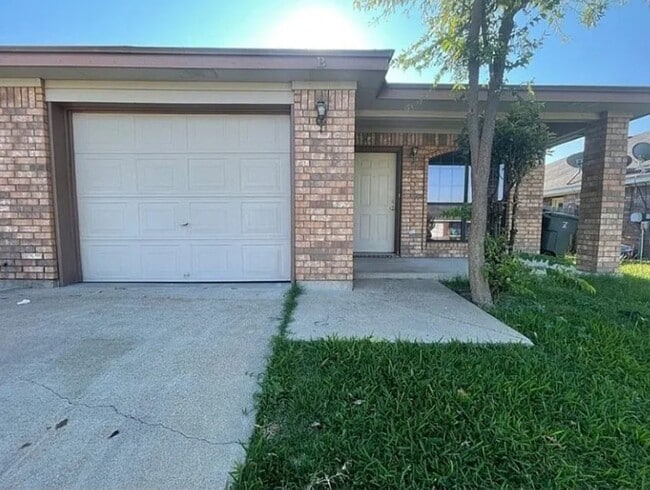 property at 3600 Dustin Ct