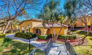 1608 Cardinal Bluff Dr in Las Vegas, NV - Building Photo - Building Photo