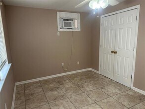 213 Rosebud St, Unit J in Metairie, LA - Building Photo - Building Photo