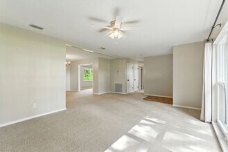2205 Henley Rd in Lutz, FL - Building Photo - Building Photo