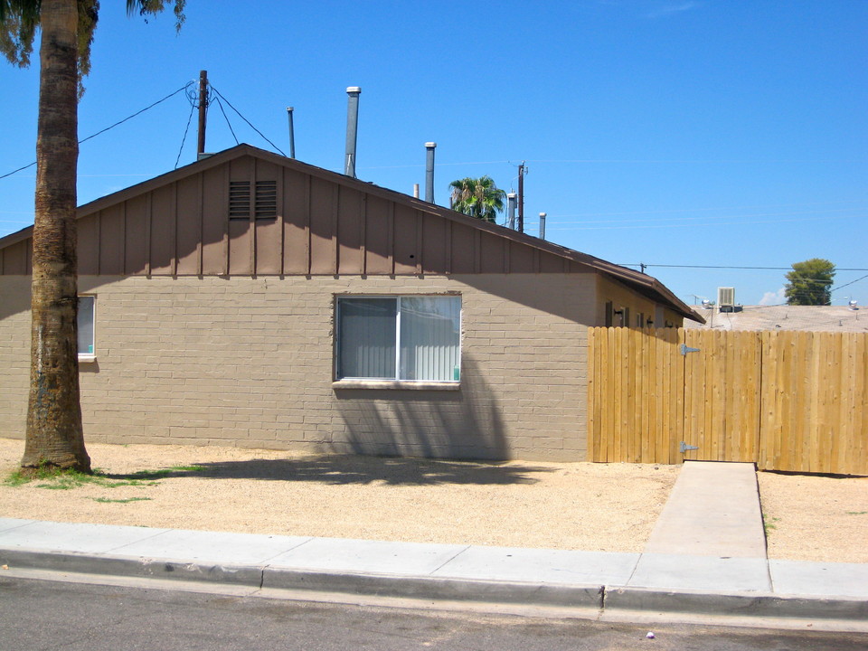 6454 S 22nd St in Phoenix, AZ - Foto de edificio