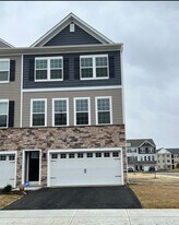 33 Cardinal Wy in Mount Laurel, NJ - Building Photo