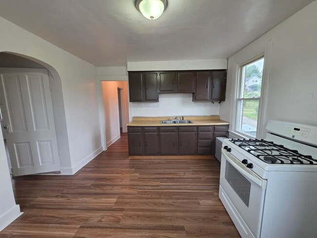 property at 703 Waddell Ave