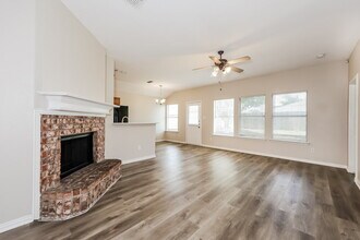 7321 Ashbourne Way in Fort Worth, TX - Building Photo - Building Photo
