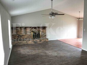 2510 Bentley Dr in Grand Prairie, TX - Building Photo - Building Photo