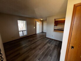 Lakeside Apartments in Jefferson City, MO - Building Photo