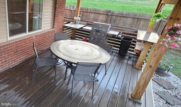 800 Seckel Ct in Halethorpe, MD - Foto de edificio - Building Photo