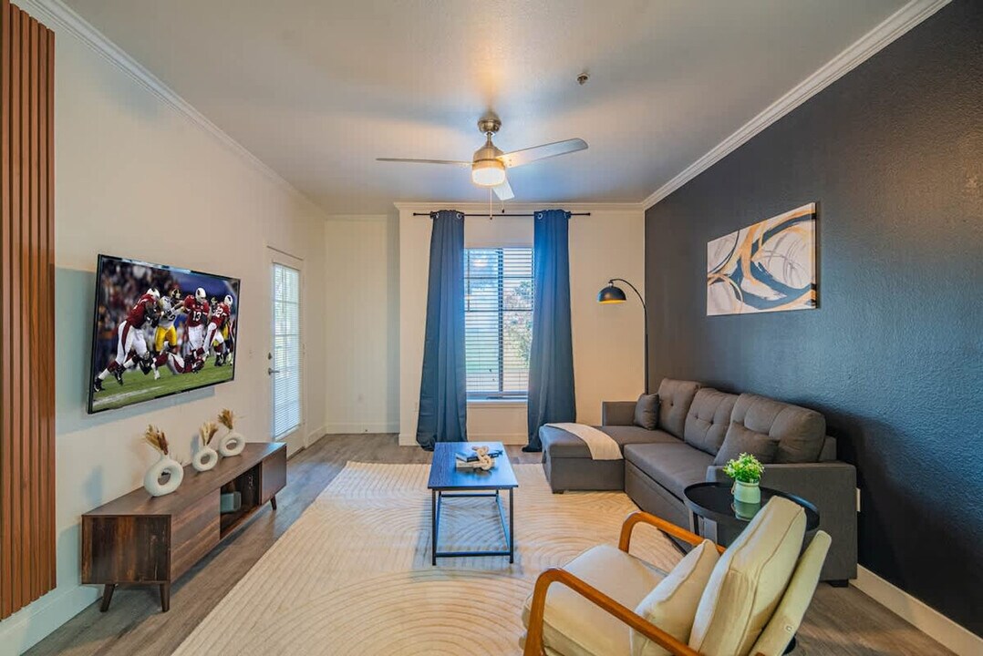 7455 N 95th Ave in Glendale, AZ - Building Photo