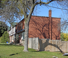 Townhouse East Hamilton in Hamilton, ON - Building Photo - Building Photo