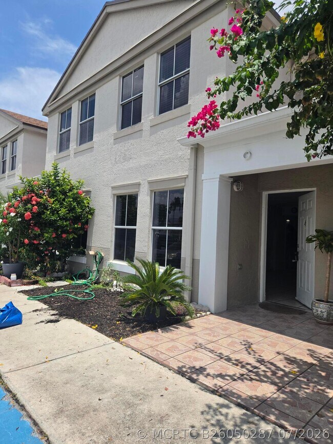 9187 Fontainebleau Blvd