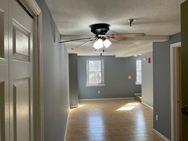 1 Russell St in Middletown, CT - Foto de edificio - Building Photo