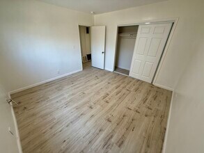 1647 W 80th St, Unit #3 2Bed in Los Angeles, CA - Building Photo - Building Photo