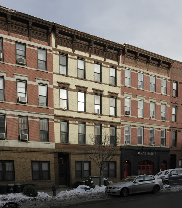 89 Greenpoint Ave in Brooklyn, NY - Building Photo