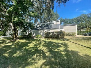 566 Robles Ln in Palm Valley, FL - Building Photo - Building Photo