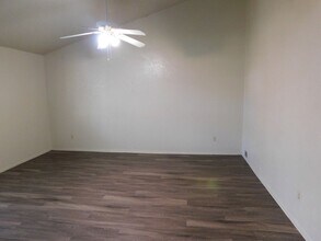 7800 Brodie Ln-Unit -7800-A BRODIE LN in Austin, TX - Building Photo - Building Photo