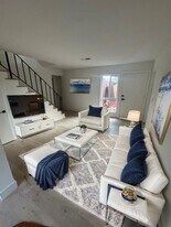 10572 Torrington Cir in Westminster, CA - Building Photo