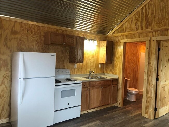 110 Pine Tree Loop in Bastrop, TX - Building Photo - Building Photo