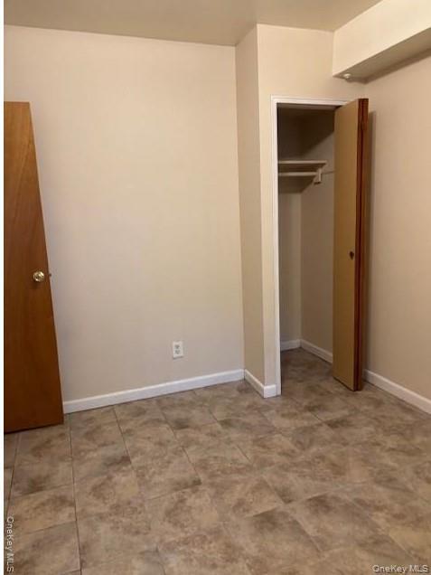 92-08-92242 242nd St in Queens, NY - Building Photo