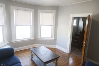 241 N 8th St in Prospect Park, NJ - Building Photo - Building Photo