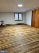 11 S 3rd St in Telford, PA - Building Photo