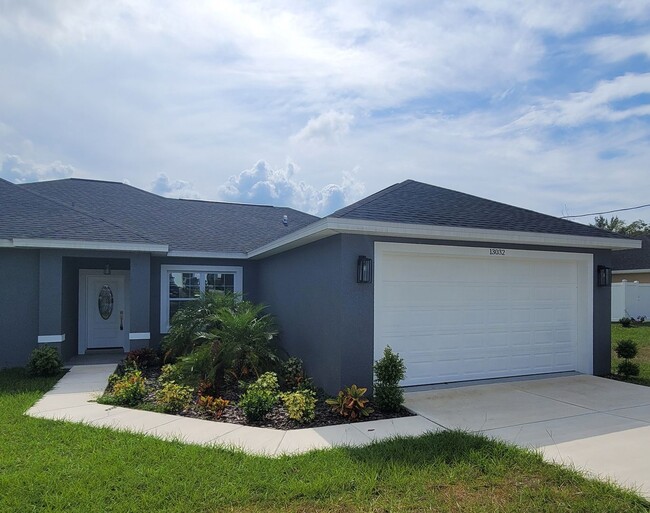 13032 Agatha Ln in Spring Hill, FL - Building Photo - Building Photo