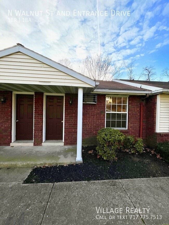 302 N Walnut St in Dallastown, PA - Building Photo - Building Photo