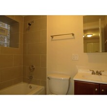 7257 N Bell Ave, Unit G in Chicago, IL - Building Photo - Building Photo