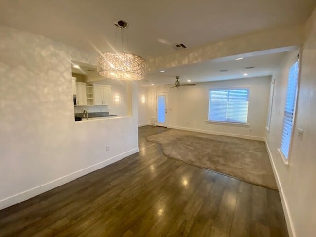 1000 E Blf Vw Dr in Washington, UT - Building Photo - Building Photo