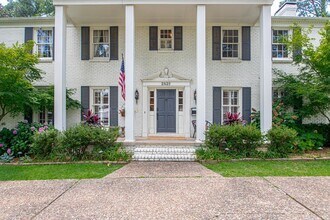 2820 N Rodney Parham Rd in Little Rock, AR - Building Photo - Building Photo