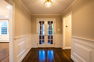 40 Puddingstone Ln in Newton, MA - Foto de edificio - Building Photo