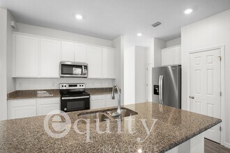 1827 NW 10th St in Cape Coral, FL - Building Photo - Building Photo