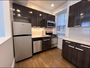 31 Queensberry St, Unit 2 in Boston, MA - Building Photo - Building Photo