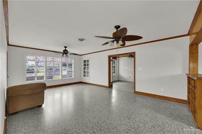 16 Beech Ave in McAllen, TX - Building Photo - Building Photo