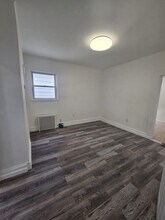 164 Bartholdi Ave-Unit -2nd floor in Jersey City, NJ - Building Photo - Building Photo